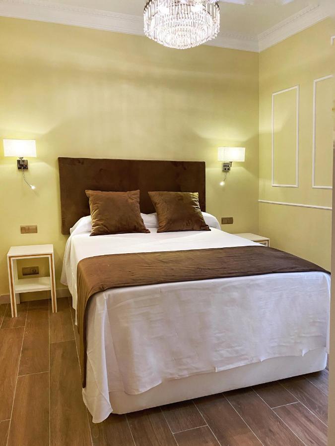 Suites San Esteban 16 Ducal เซบีญา ภายนอก รูปภาพ