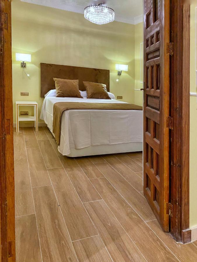 Suites San Esteban 16 Ducal เซบีญา ภายนอก รูปภาพ