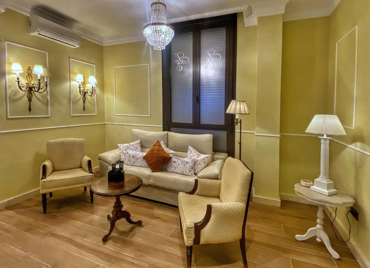 Suites San Esteban 16 Ducal เซบีญา ภายนอก รูปภาพ